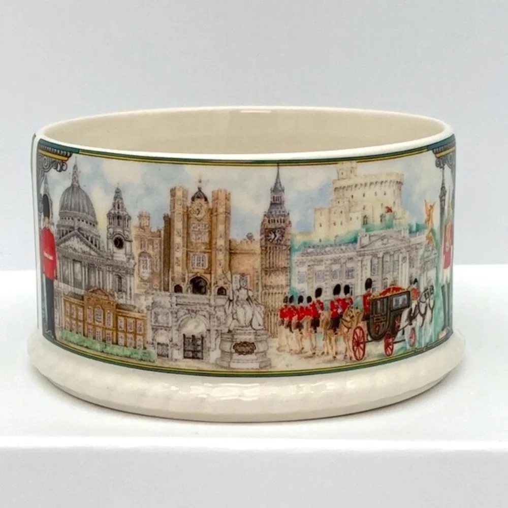 James Sadler Round Porcelain Lidded Trinket Box Horseguards